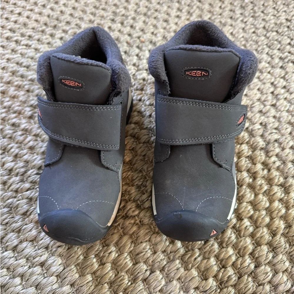 Keen Kids Winter Gray Boots Waterproof Insulated Toddler Size 11